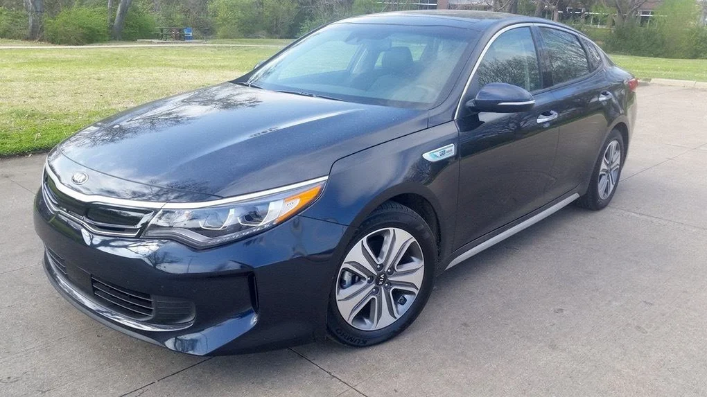 Blue Kia Optima 2017